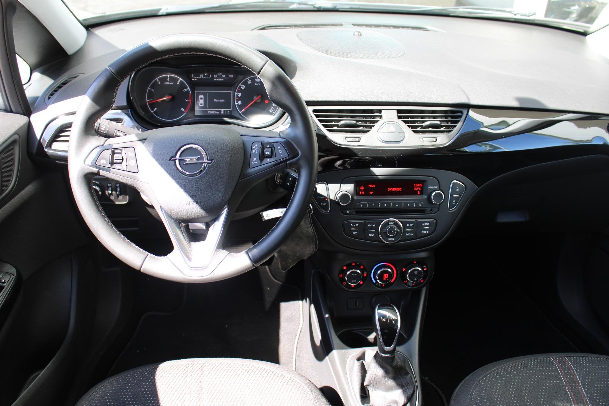 Opel Corsa 1.4 Online Edition | Automaat | Trekhaak | Climat, Gebruikt, 4 cilinders, Met garantie (alle), Automatische klimaatregeling