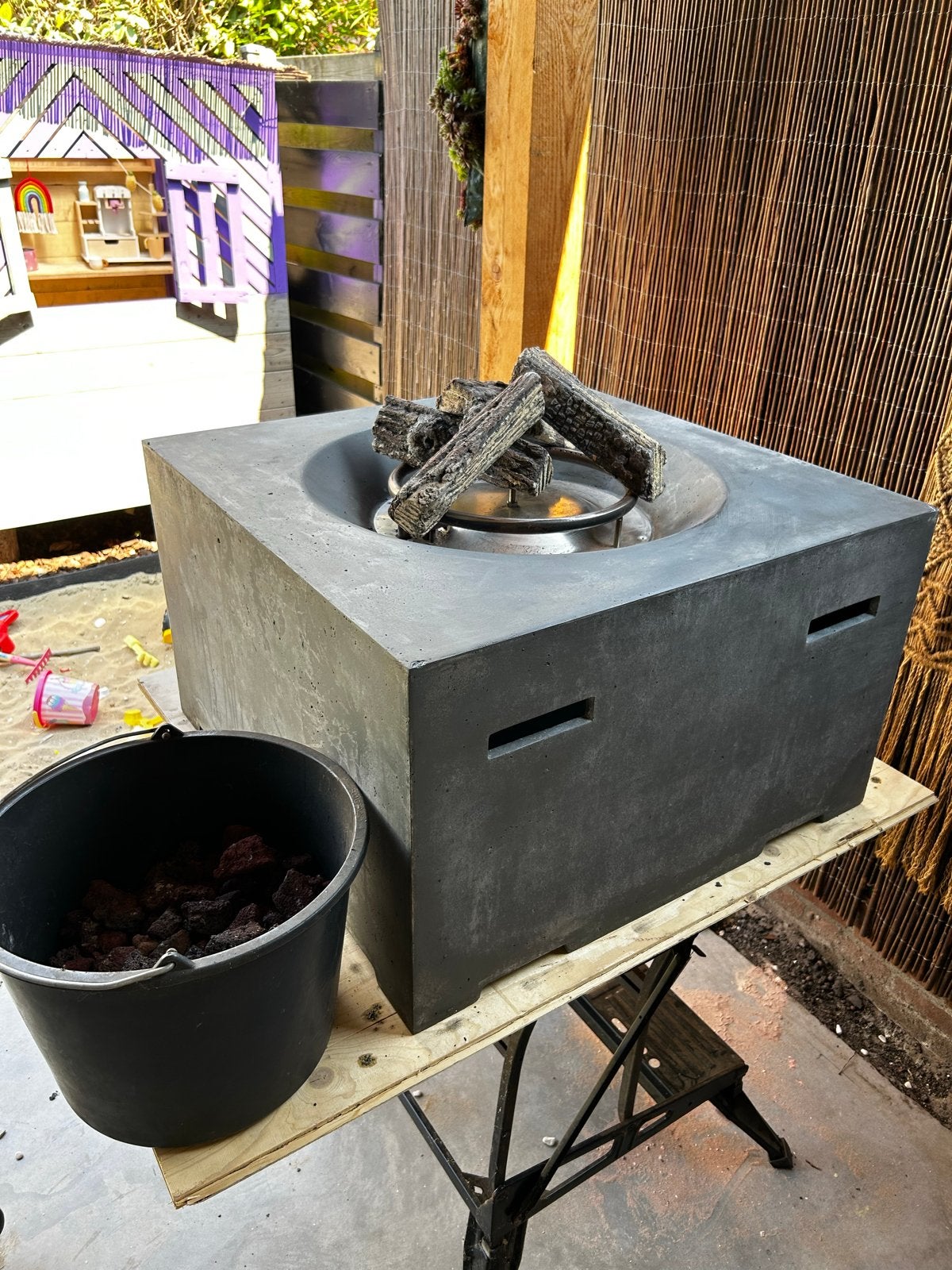Happy Cocooning vuurtafel 75 cm met lava stenen en houtblokk, Tuin en Terras, Ophalen, Zo goed als nieuw, Vuurkorf
