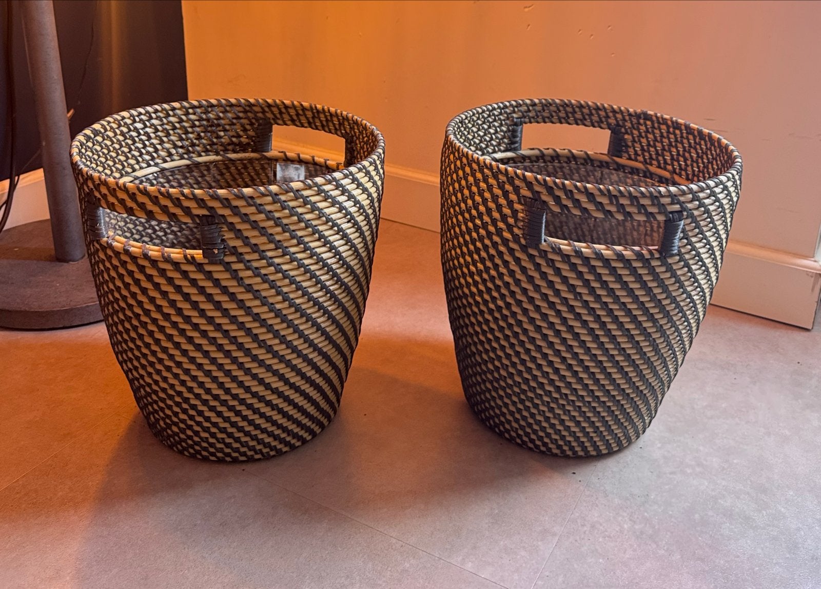 Decoratieve manden, plantenpotten en krukjes, Overige materialen, Gebruikt, Gevlochten, Overige typen