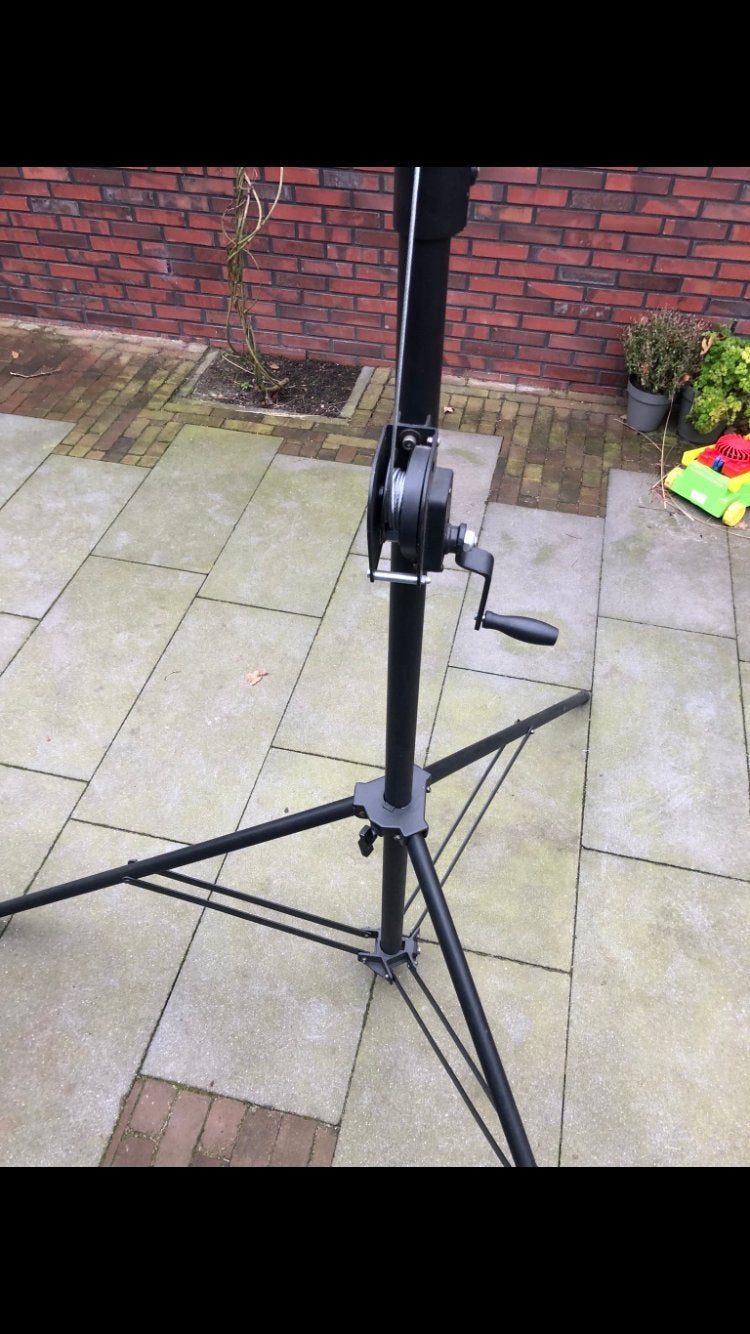 Lichtstatief met lier - Ideaal voor evenementen, Muziek en Instrumenten, Ophalen, Gebruikt