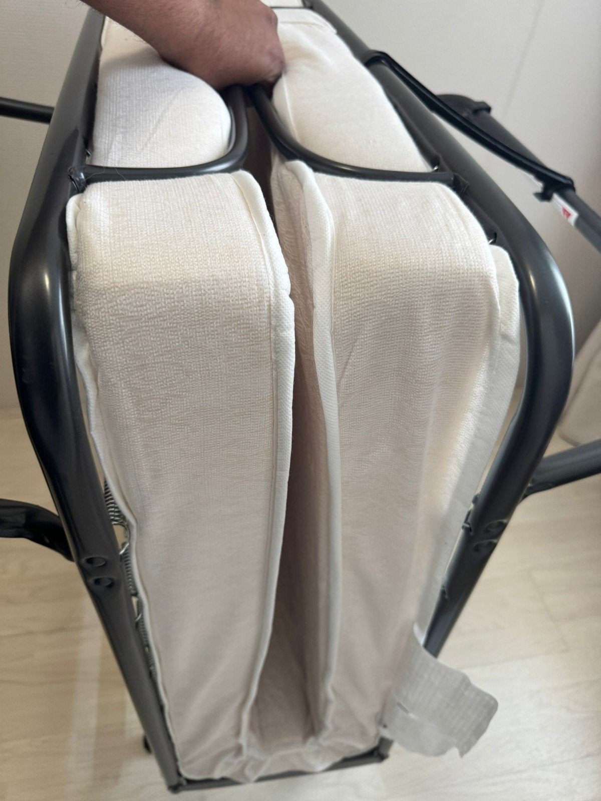 Opklapbaar logeerbed zwart met matras (zo goed als nieuw), Huis en Inrichting, Ophalen, Zo goed als nieuw, Eenpersoons, Zwart