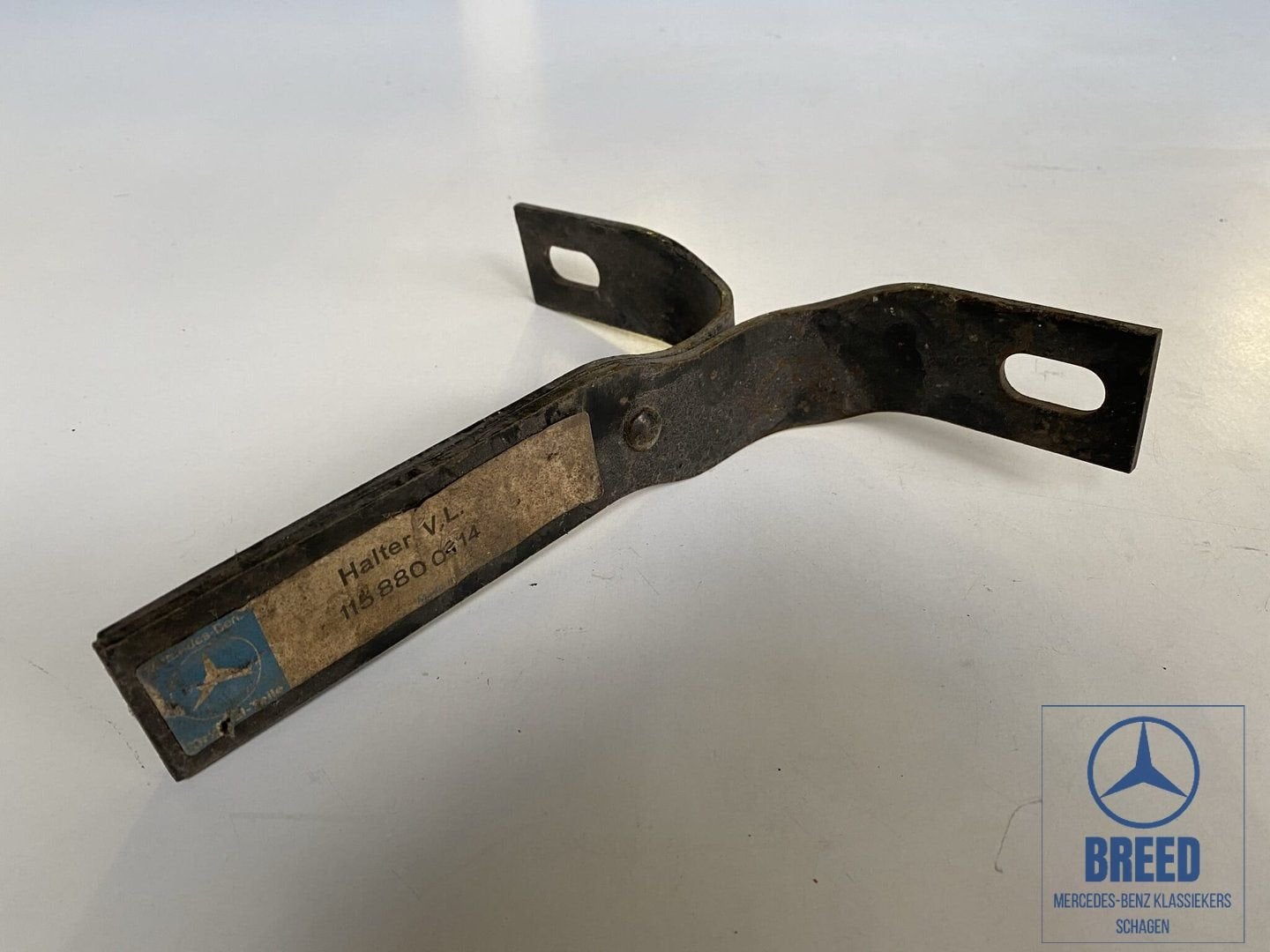 NOS bumpersteun links voor Mercedes-Benz W114 W115 /8, Auto-onderdelen, -, Nieuw, Ophalen of Verzenden, -