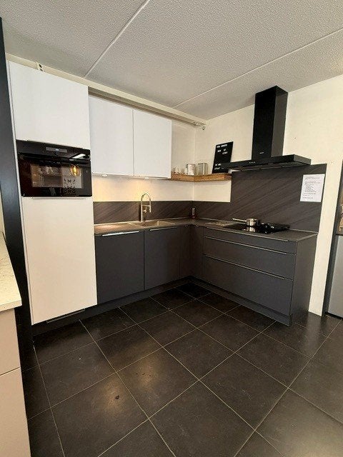 Showroomkeuken, Ophalen, Wit, Hoekkeuken, Nieuw
