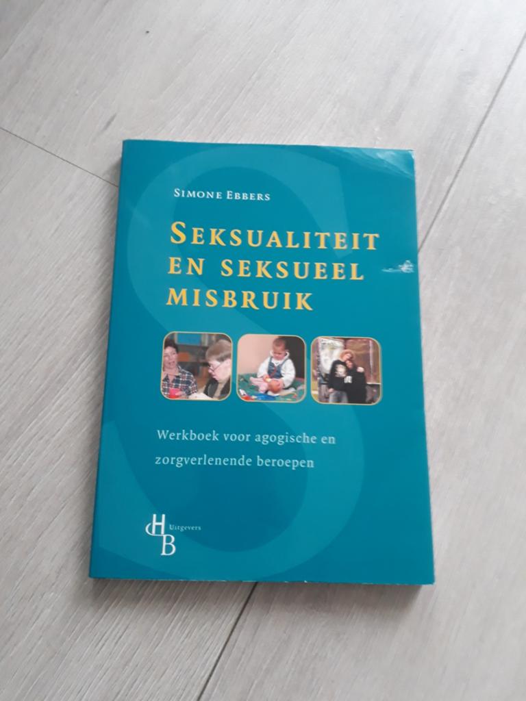 Seksualiteit en Seksueel Misbruik - Simone Ebbers, Zo goed als nieuw, HBO, Ophalen of Verzenden, Gamma