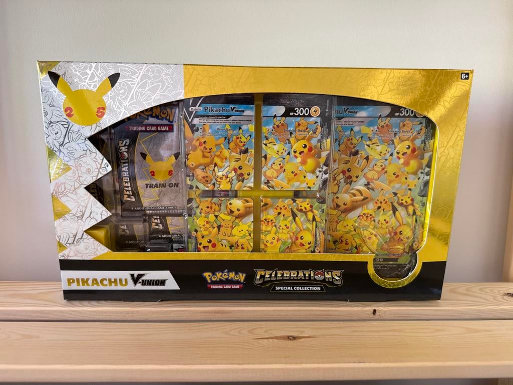Pokémon Celebrations Pikachu V-UNION Special Collection, Ophalen of Verzenden, Nieuw, Overige typen, Foil