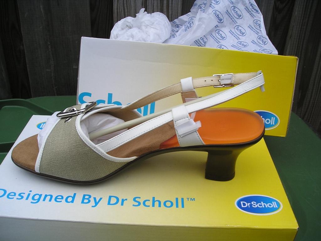 Een paar leuke damessandalen van Dr. Scholl, Overige kleuren, Dr. Scholl, Nieuw, Sandalen of Muiltjes