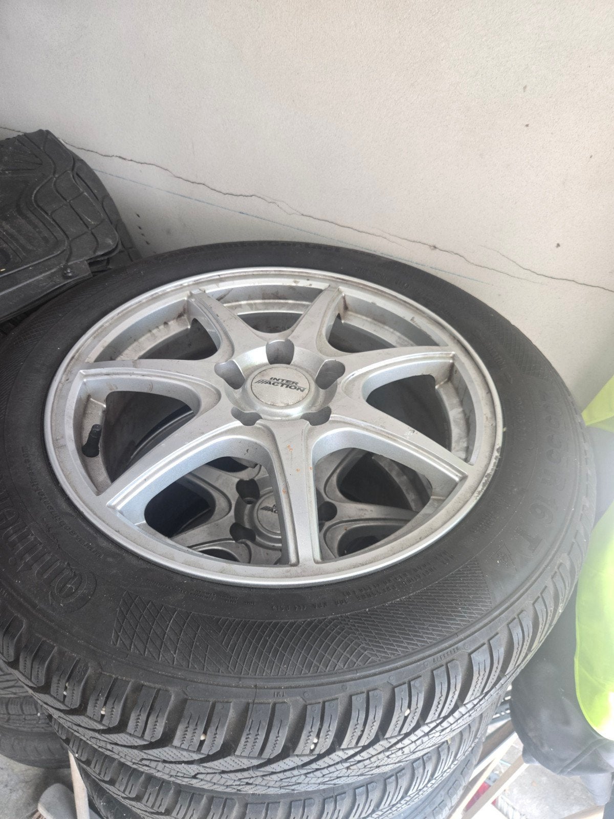 Continental Winterbanden op velg - 205/55 R16, Auto-onderdelen, Gebruikt, 16 inch, Banden en Velgen, Personenwagen