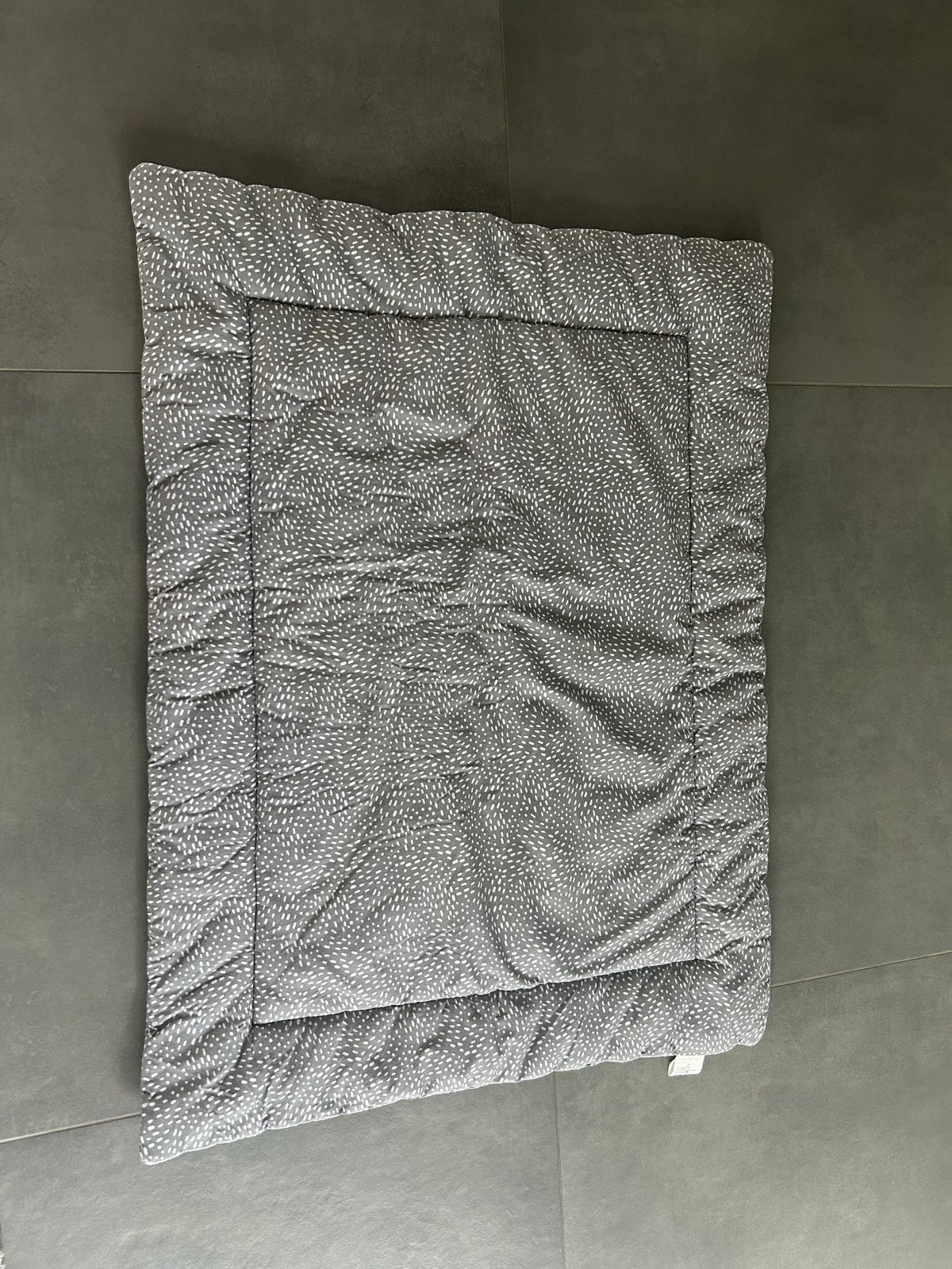Brilliantbaby boxkleed grijs met witte stippen, Ophalen, Zo goed als nieuw