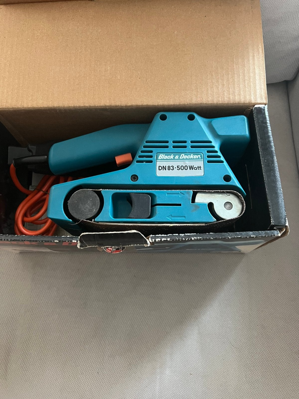 Black & Decker DN83  schuurmachine, Ophalen of Verzenden, Zo goed als nieuw, Minder dan 600 watt, Vlakschuurmachine