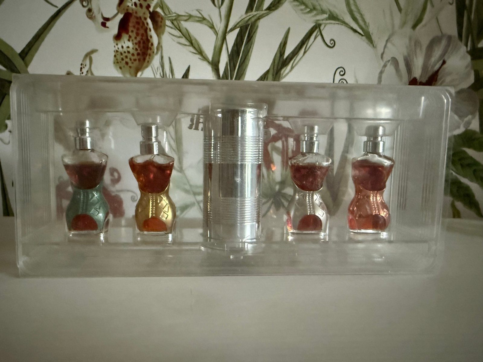 Jean Paul Gaultier Parade des Extraits - Nieuw in doos minis, Verzamelen, Ophalen of Verzenden, Nieuw, Miniatuur, Gevuld