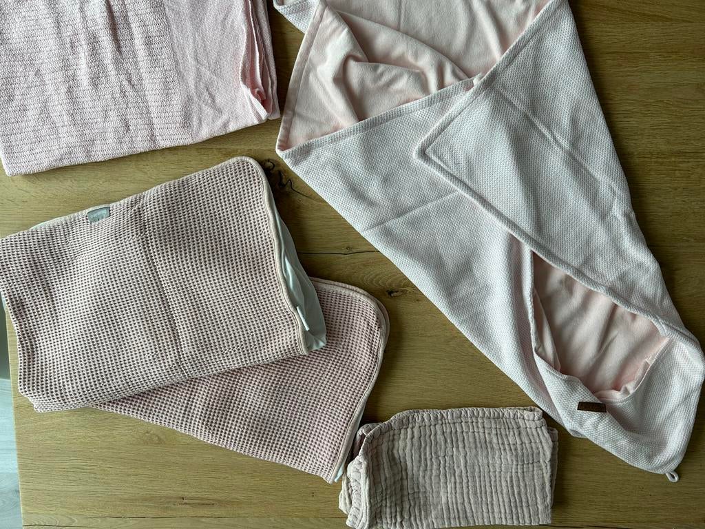Roze baby dekens - Zo goed als nieuw, Ophalen of Verzenden, Zo goed als nieuw
