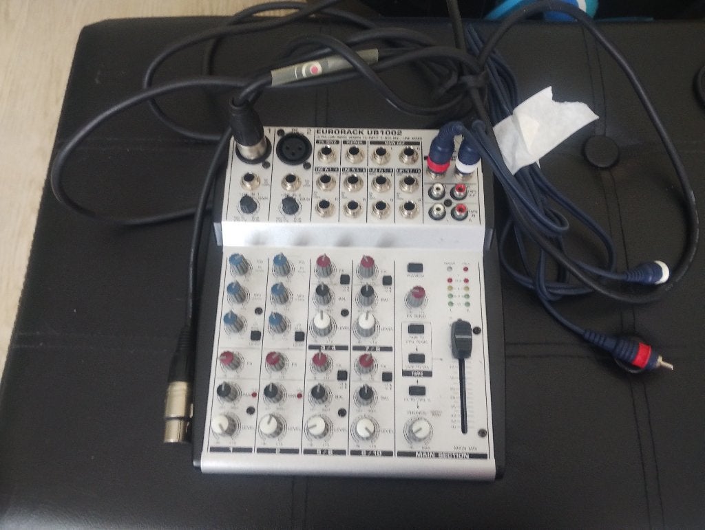DISC Behringer Eurorack UB1002 Mixer kabel reparatie, Verzenden, Gebruikt, 10 tot 20 kanalen