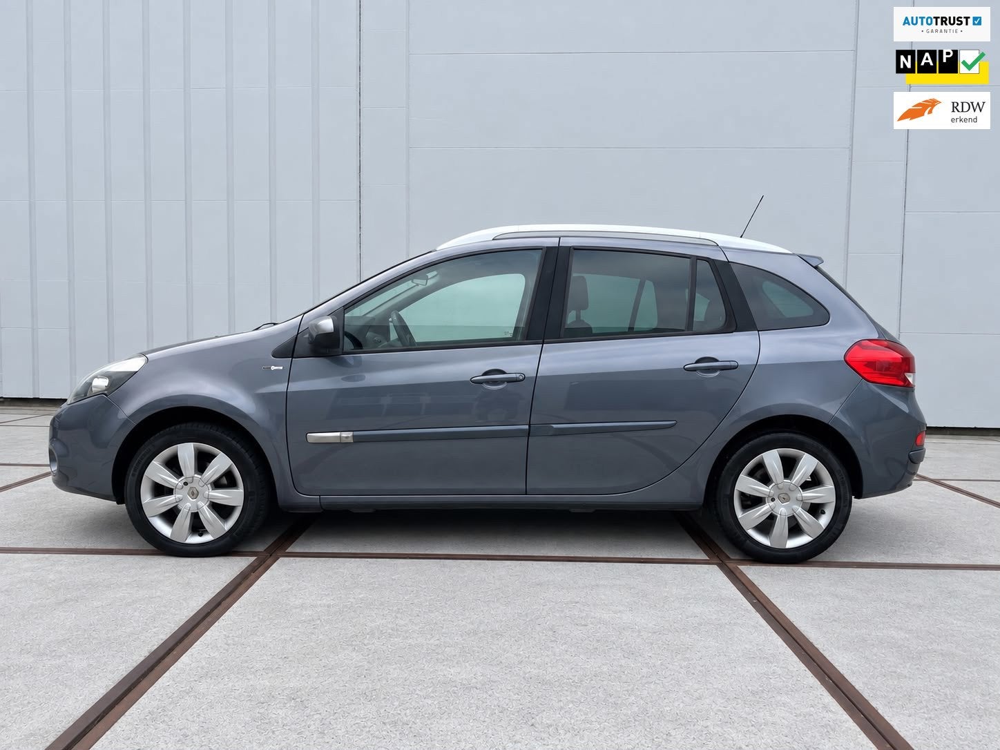 Renault Clio Estate 1.2 TCE Night & Day Clima - Lm velgen -, Auto's, Voorwielaandrijving, Gebruikt, 4 cilinders, 1095 kg
