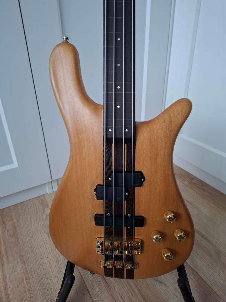 Warwick streamer stage 1 lined fretless basgitaar uit 1988, Muziek en Instrumenten, Snaarinstrumenten | Gitaren | Bas, Ophalen