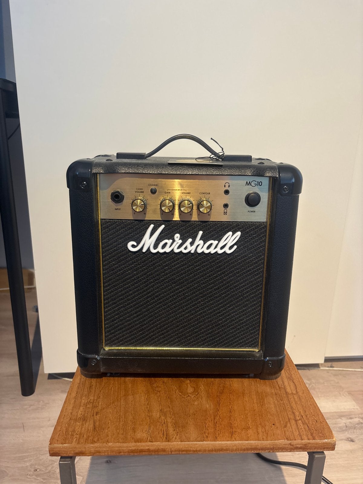 Marshall MG10G gitaarversterker, Muziek en Instrumenten, Versterkers | Bas en Gitaar, Ophalen, Zo goed als nieuw, Gitaar, Minder dan 50 watt