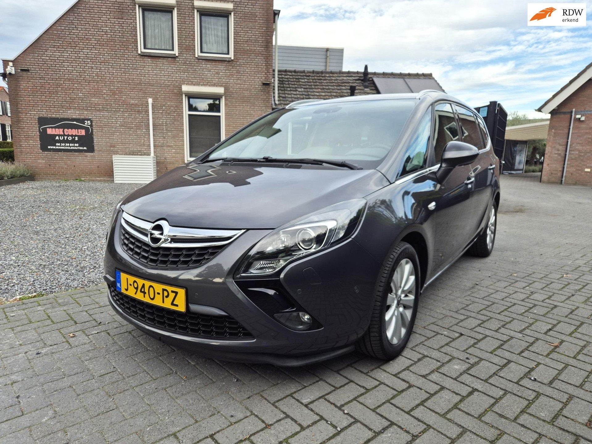 Opel Zafira Tourer 1.4 Cosmo Automaat 7 Persoons Navi Clima, Euro 5, Zwart, 4 cilinders, Parkeersensor