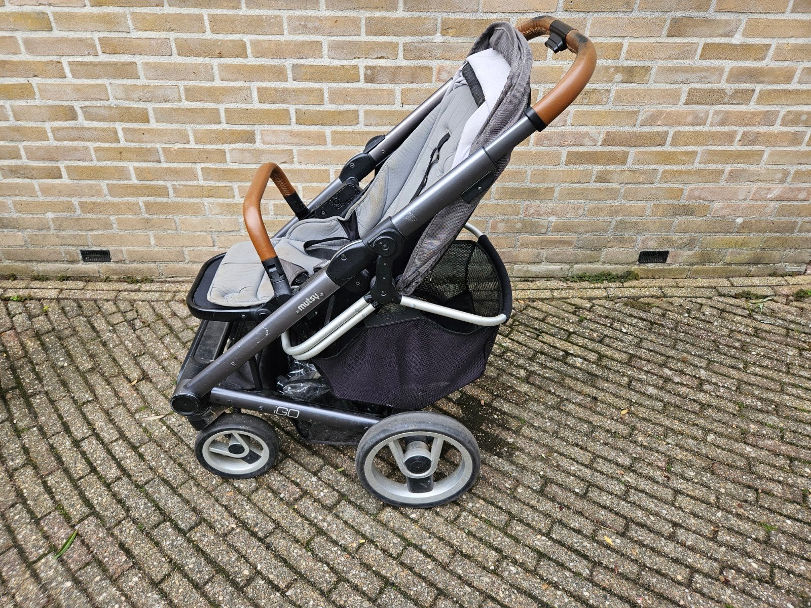 Mutsy iGo kinderwagen, Kinderen en Baby's, Buggy's, Ophalen, Gebruikt, Overige merken, Zonnekap