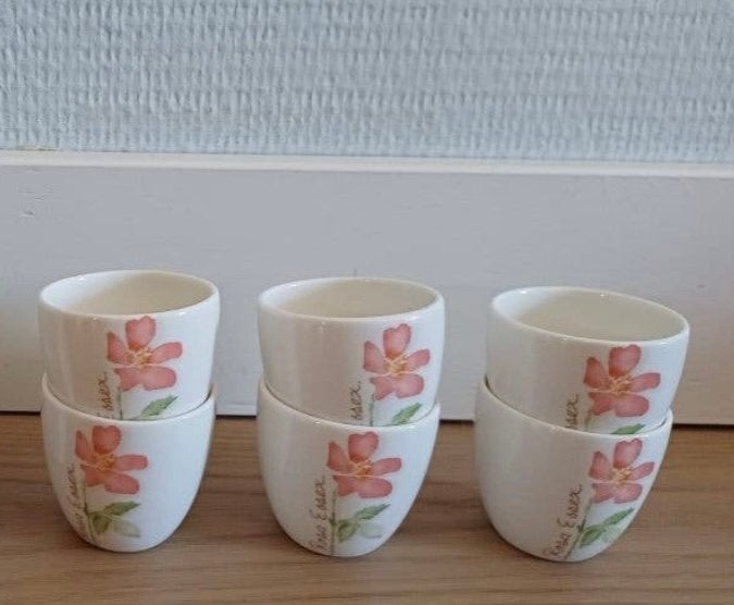 Gezocht: deze eierdopjes van het Flowery servies, Overige merken, Overige typen, Ophalen of Verzenden, Zo goed als nieuw