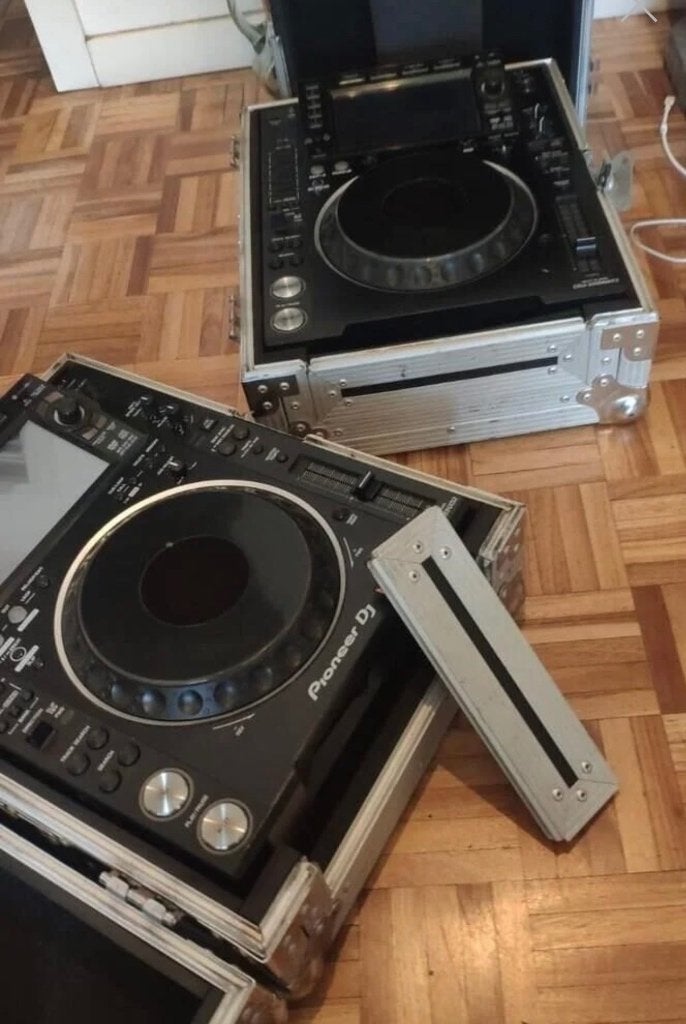 Pioneer Cdj 2000 Nexus 2 met flightcase en decksavers