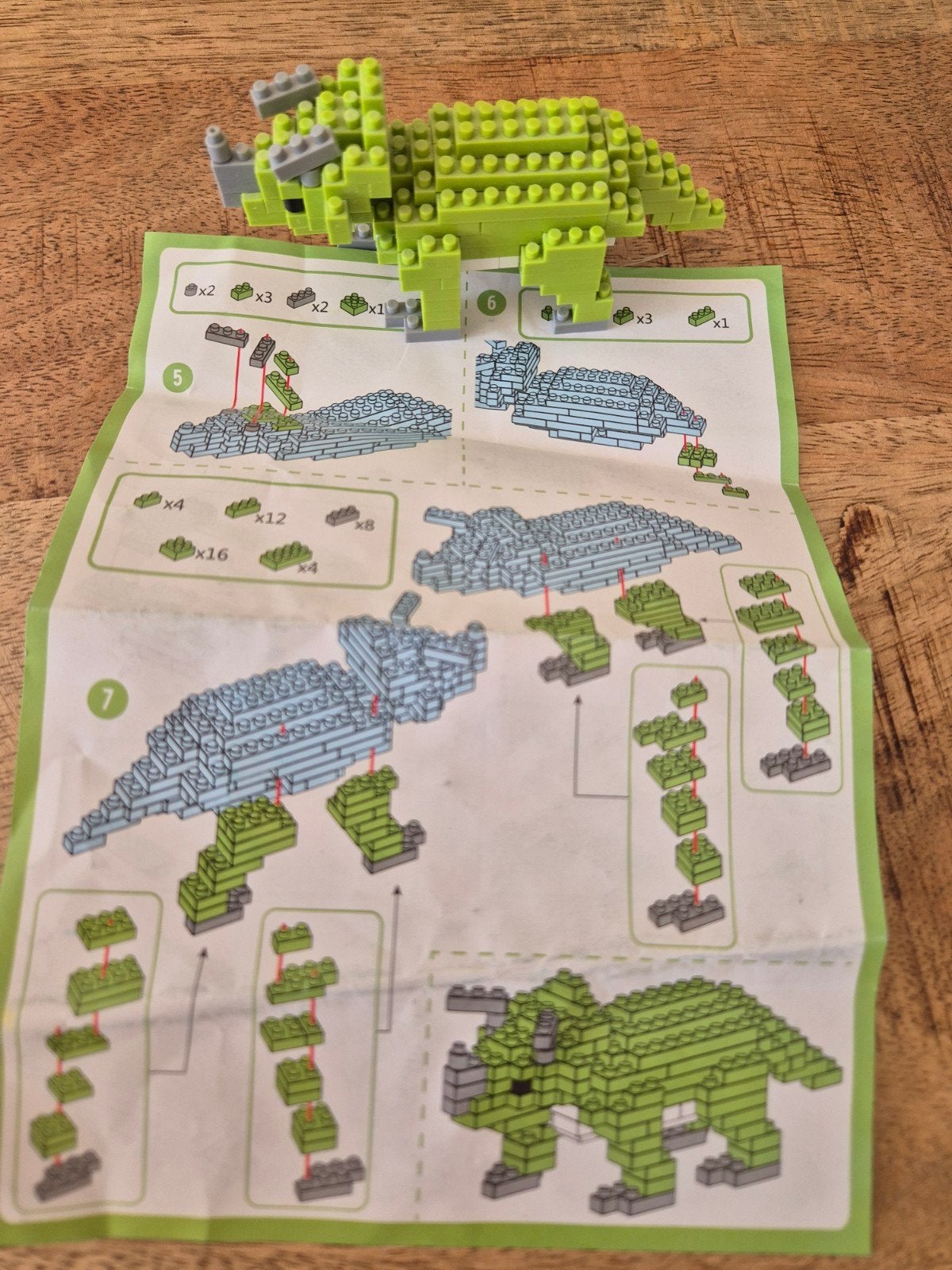 Mini bouwstenen Triceratops dinosaurus - mini blocks, Ophalen of Verzenden, Gebruikt, Overige merken