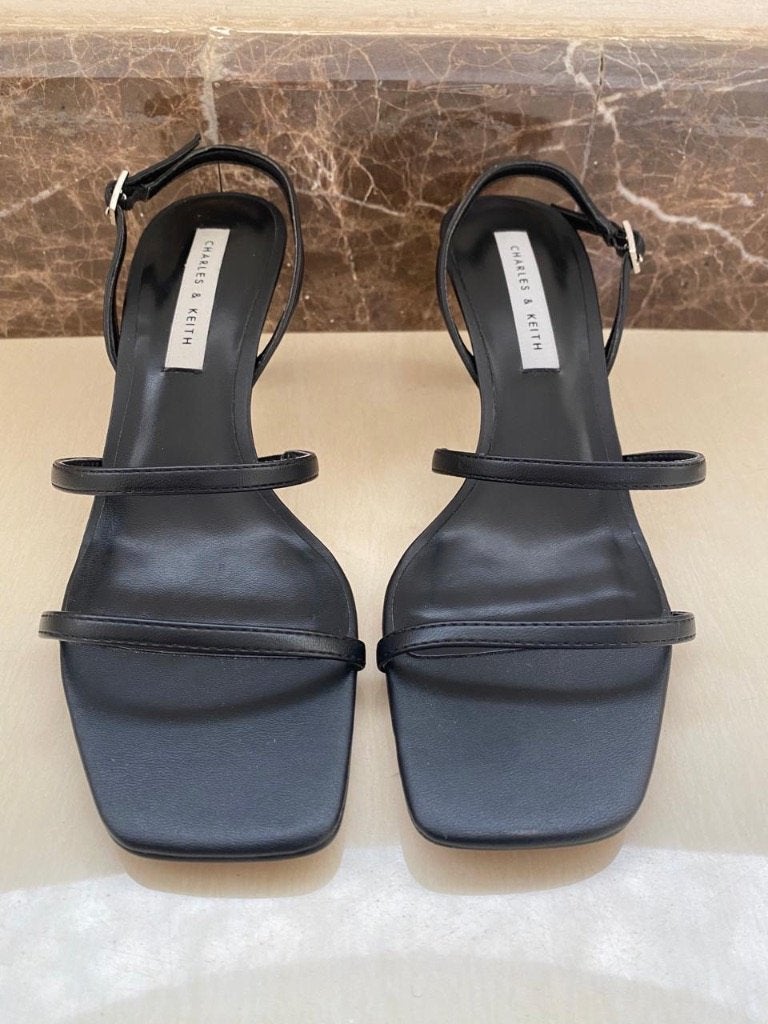 Sandalen, Charles & Keith, nieuw maat 38, Zo goed als nieuw, Charles & Keith, Zwart, Sandalen of Muiltjes
