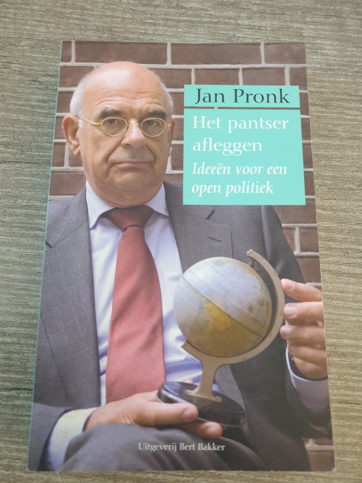 Jan Pronk Het pantser afleggen: Ideeën voor een open politi, Gelezen, Ophalen of Verzenden, Politiek en Staatkunde, Nederland