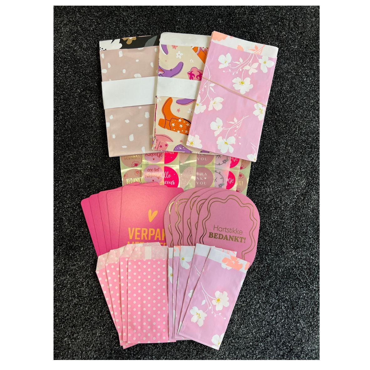 Inpaksetje, Diversen, Cadeaupapier, Ophalen of Verzenden, Nieuw