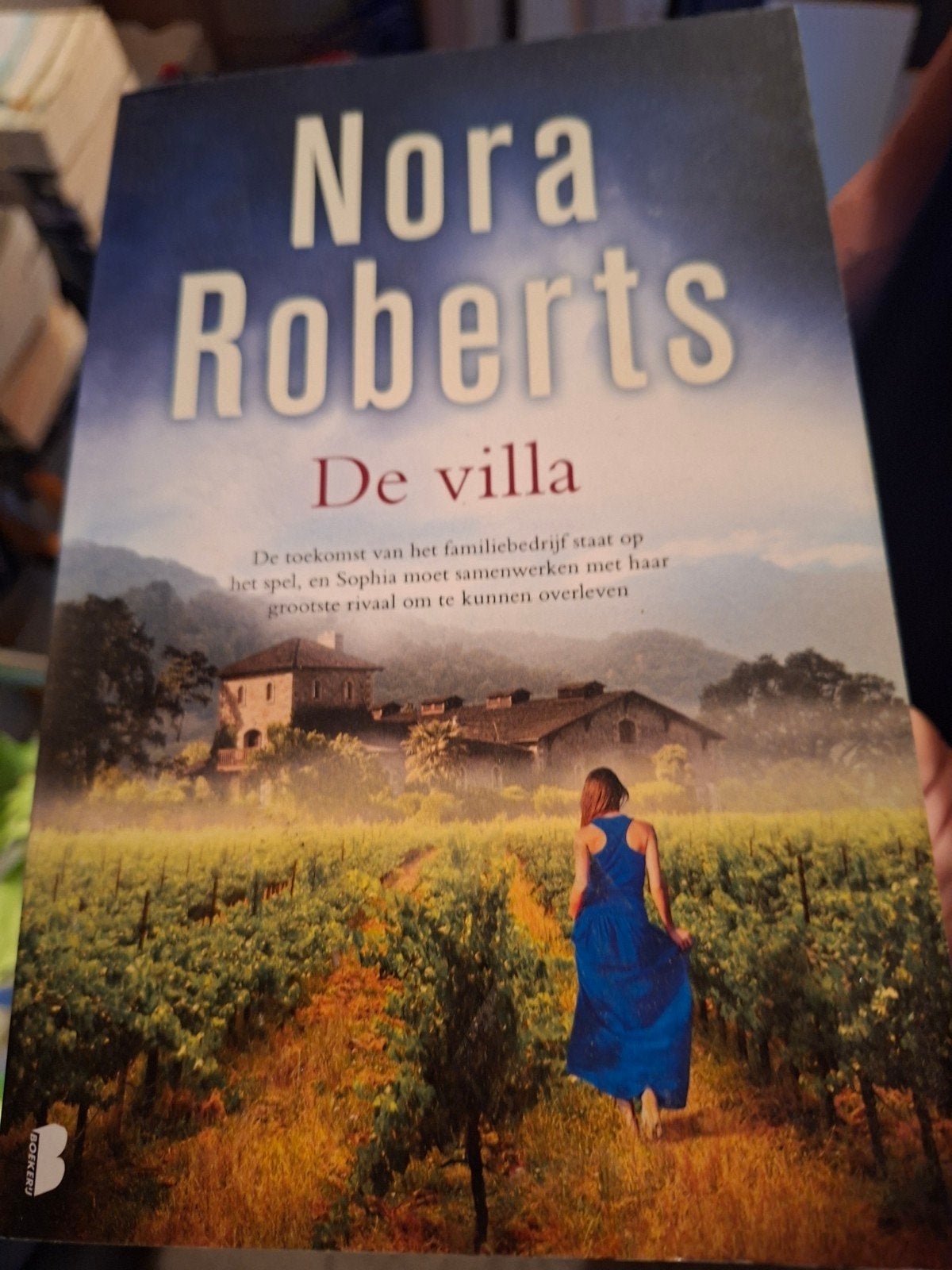 Nora Roberts - De villa, Ophalen of Verzenden, Zo goed als nieuw, Nora Roberts