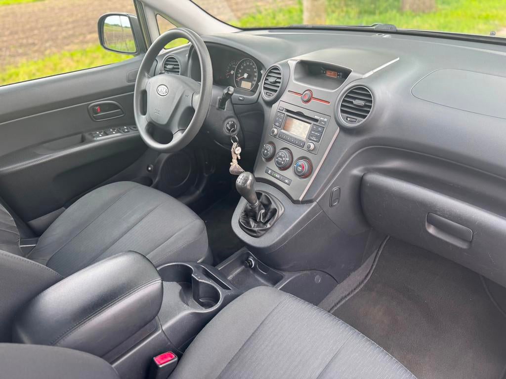 Kia Carens 2.0 CVVT X-tra 2010 144PK AIRCO|CV|TOPSTAAT|DEALE, Auto's, Kia, Voorwielaandrijving, 1998 cc, Stof, Gebruikt