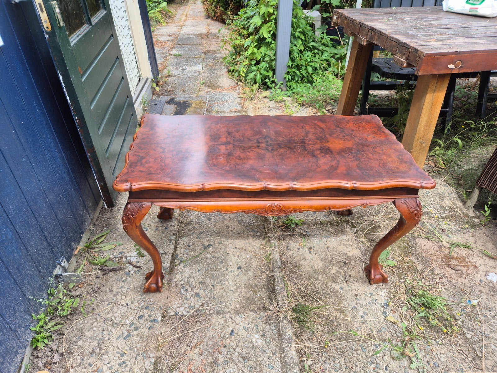 Notenhouten salon tafel. Af te halen in Hoogvliet, Ophalen