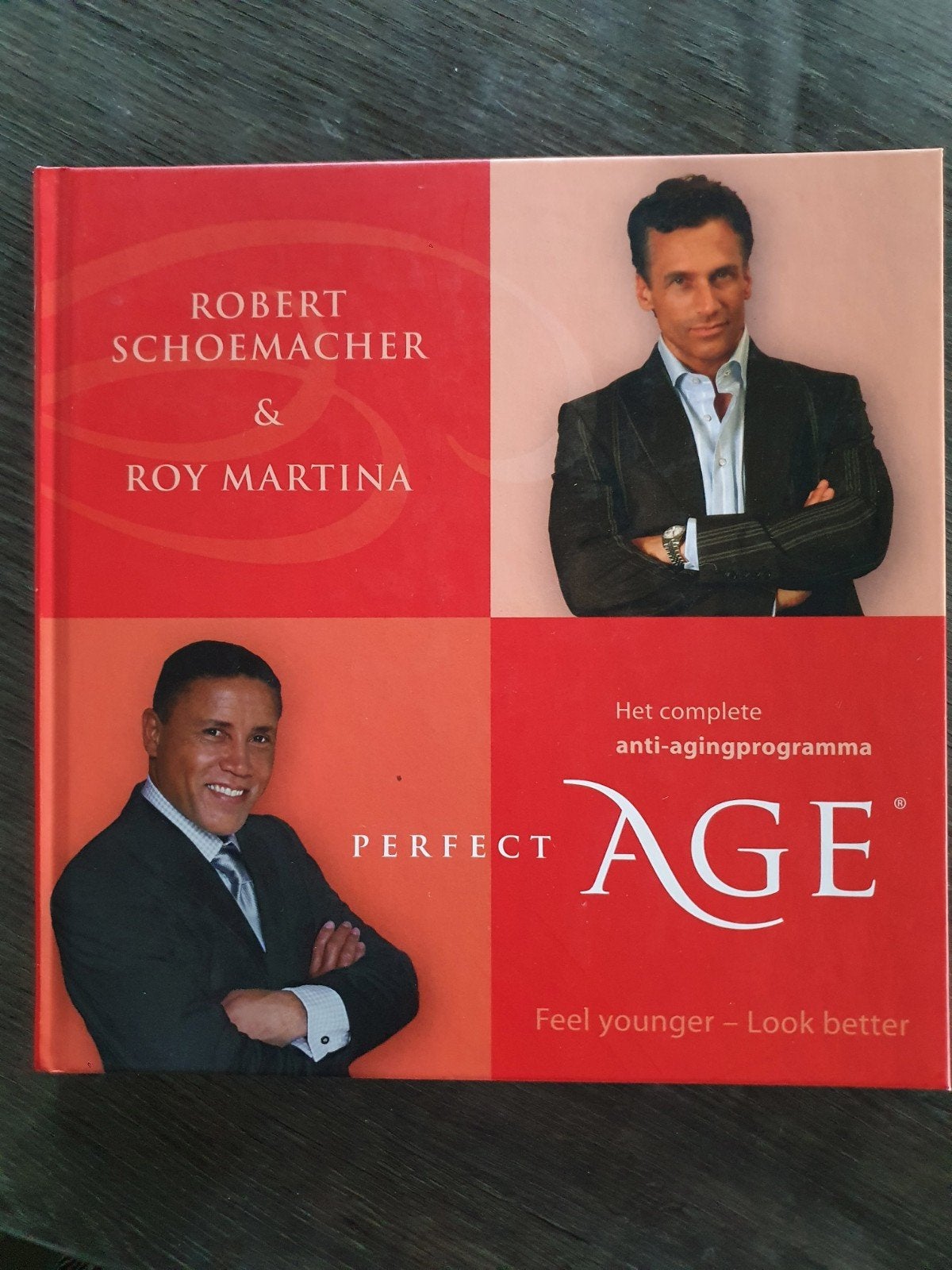 R. Schoemacher - Perfect Age, Boeken, Ophalen of Verzenden, Zo goed als nieuw, R. Schoemacher; R. Martina