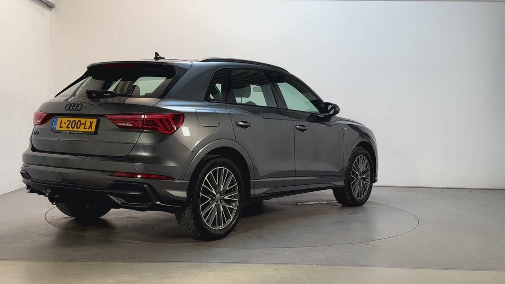Audi Q3 35 TFSI S Edition Trekhaak Navigatie Leder-Stof LED, Auto's, Audi, 4 cilinders, 1505 kg, Leder en Stof, Origineel Nederlands