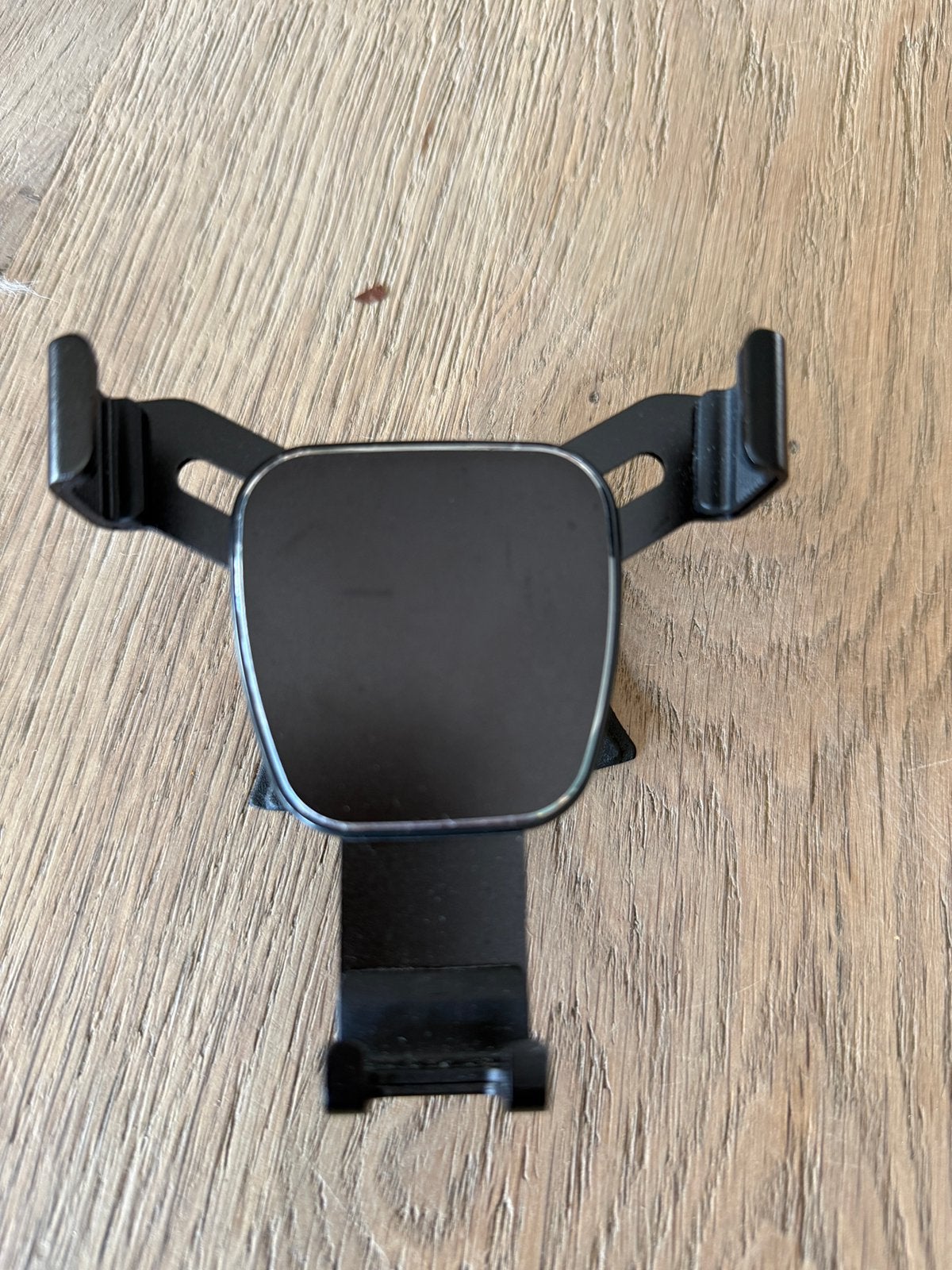 Telefoonhouder voor audi Q2, Ophalen, Zo goed als nieuw, Auto