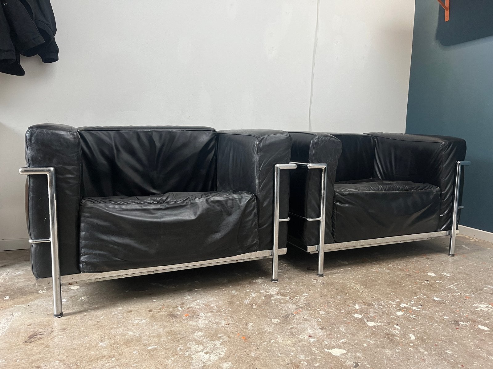 Set van 2 Cassina LC3 fauteuils – High-end replica, Ophalen, Gebruikt, Twee, Zwart