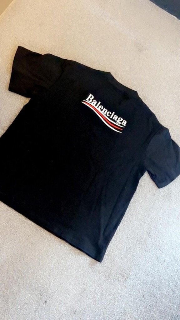 Balenciaga T-shirt Zwart met Logo - Zo goed als nieuw, Maat 48/50 (M), Zwart, Nieuw, Ophalen of Verzenden