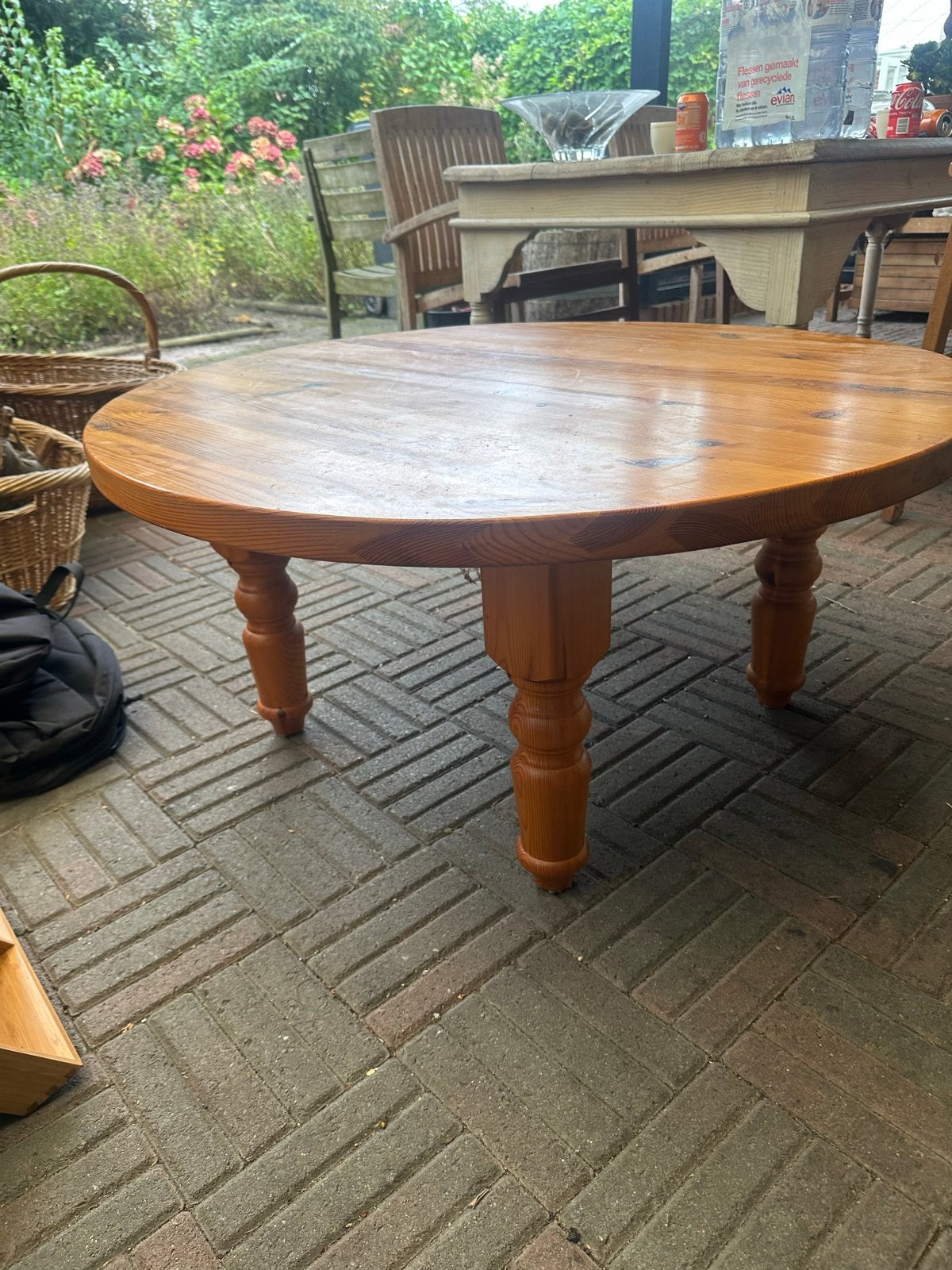 Ronde houten salontafel - massief grenen, Gebruikt, Rond, Grenenhout, 5 – 50