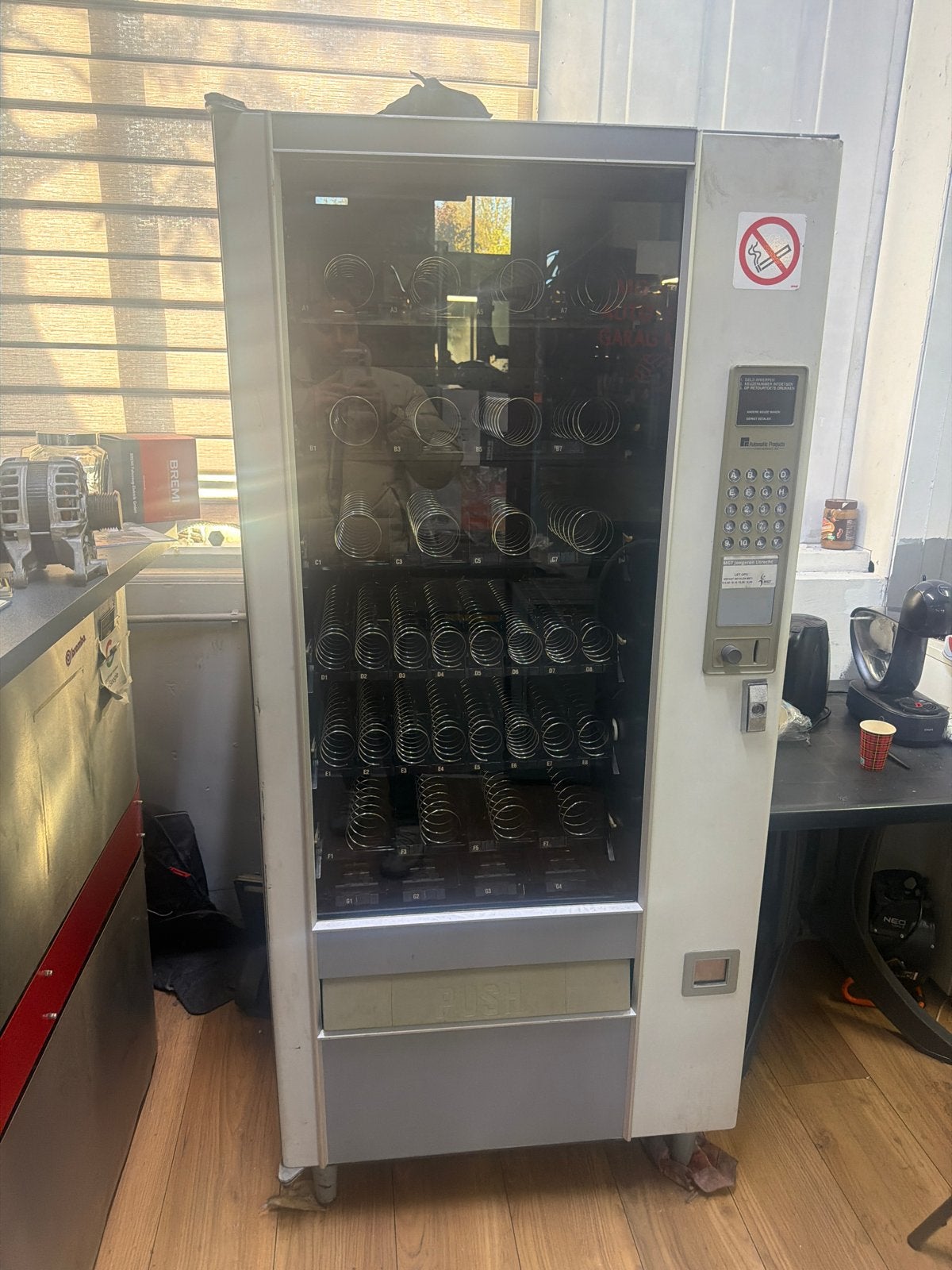 Professionele Vendingmachine - Ideaal voor snacks en drankje, Ophalen of Verzenden