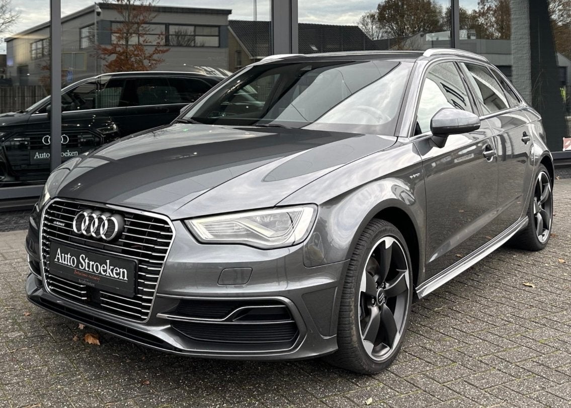 Audi a3 e-tron, 2016 in geweldige staat., Auto's, Audi, Zwart, 4 cilinders, 1395 cc, 149 pk
