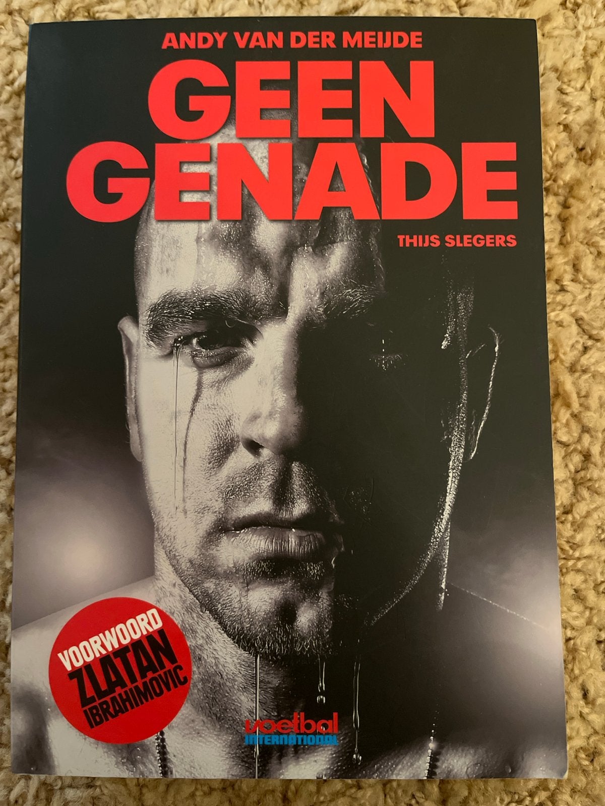 Geen Genade - Andy van der Meijde (Voetbal International), Boeken, Ophalen of Verzenden, Zo goed als nieuw, Nederland
