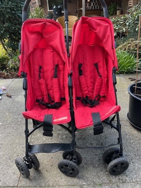 Tweeling buggy van Koelstra, Kinderen en Baby's, Buggy's, Gebruikt, Koelstra, Verstelbare rugleuning, Zonnekap, Ophalen of Verzenden