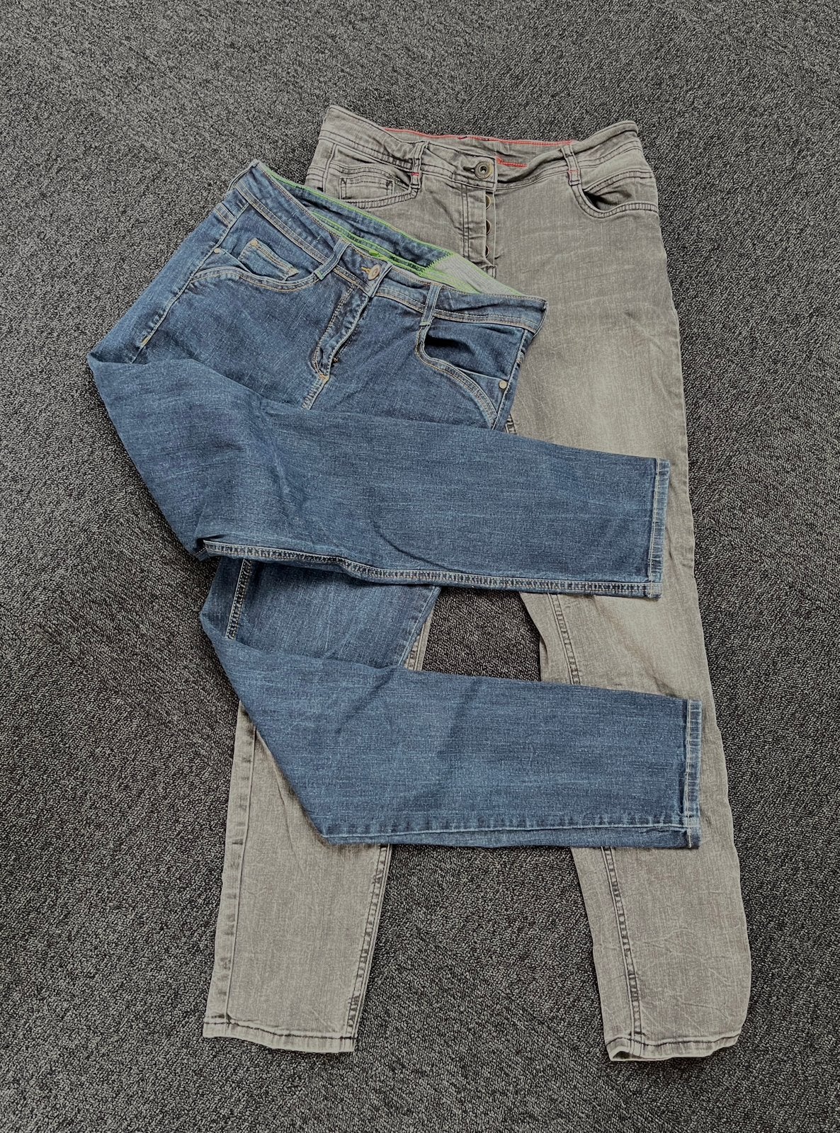 2x CECIL Jeans maat 29, Ophalen of Verzenden, Zo goed als nieuw, Grijs, W30 - W32 (confectie 38/40)