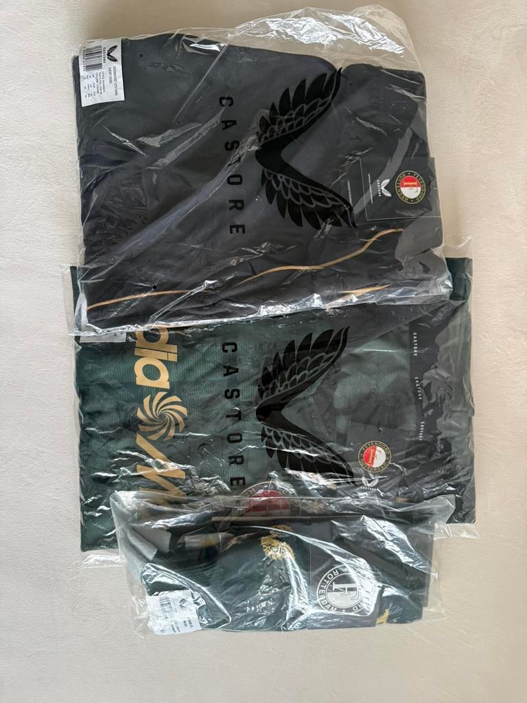 Feyenoord 12e man compleet tenue NIEUW, Maat M, Ophalen, Nieuw, Set