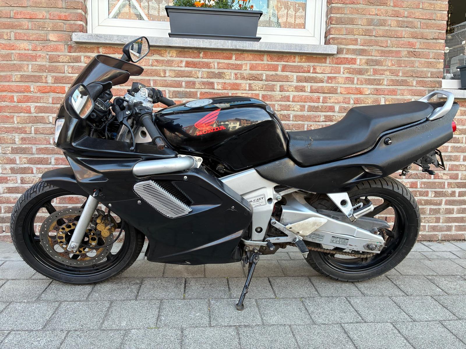 Honda nsr 125cc 2tact voor opmaak of onderdelen, Motoren, Ophalen