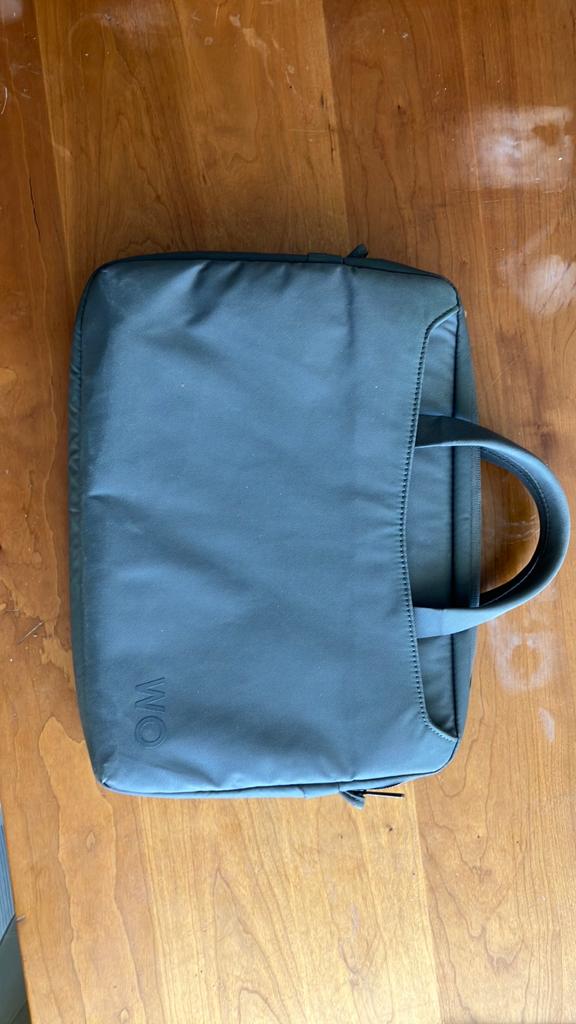 14 inch laptop tas merk Tucano, Ophalen, Meerdere vakken, Grijs, Overige typen