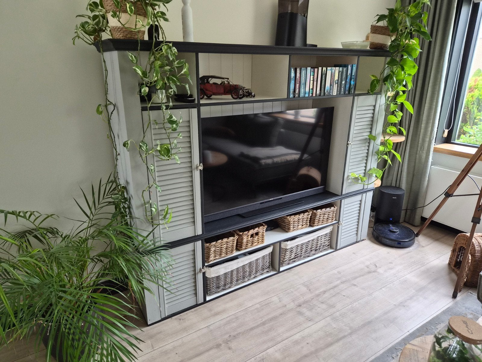 Tv-meubel, robuust met louvre deurtjes, Huis en Inrichting, Ophalen, Gebruikt, Landelijk, Robuust, 150 tot 200 cm