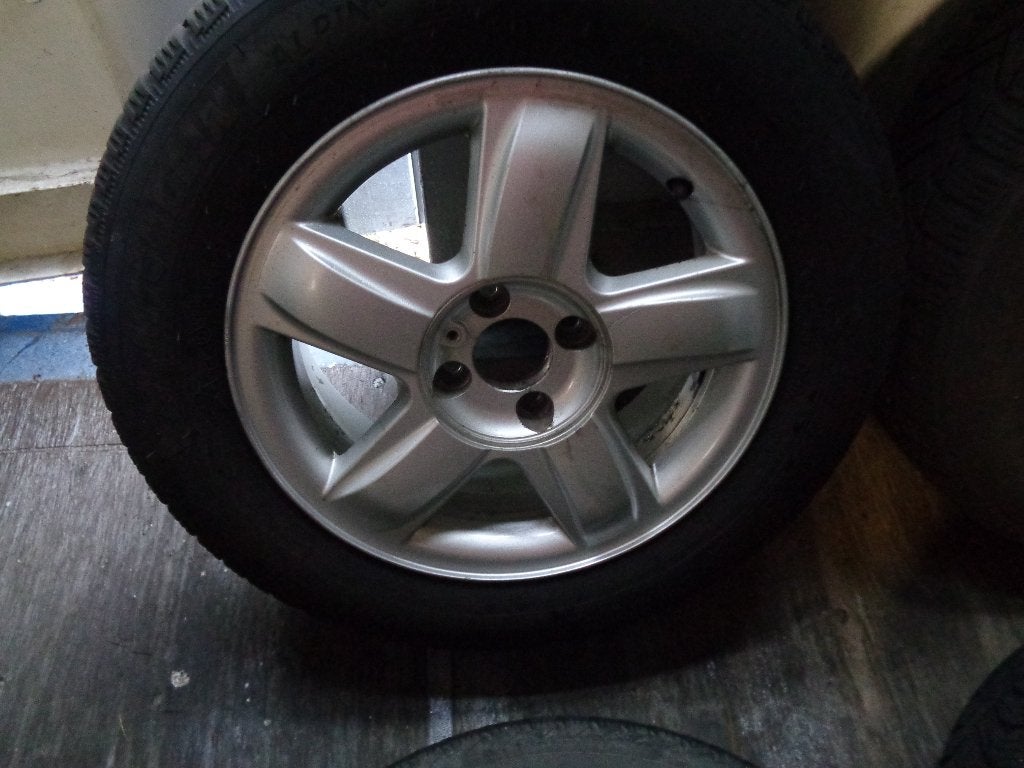Michelin winterbandenset Renault Clio, Ophalen, Gebruikt, 15 inch, Banden en Velgen