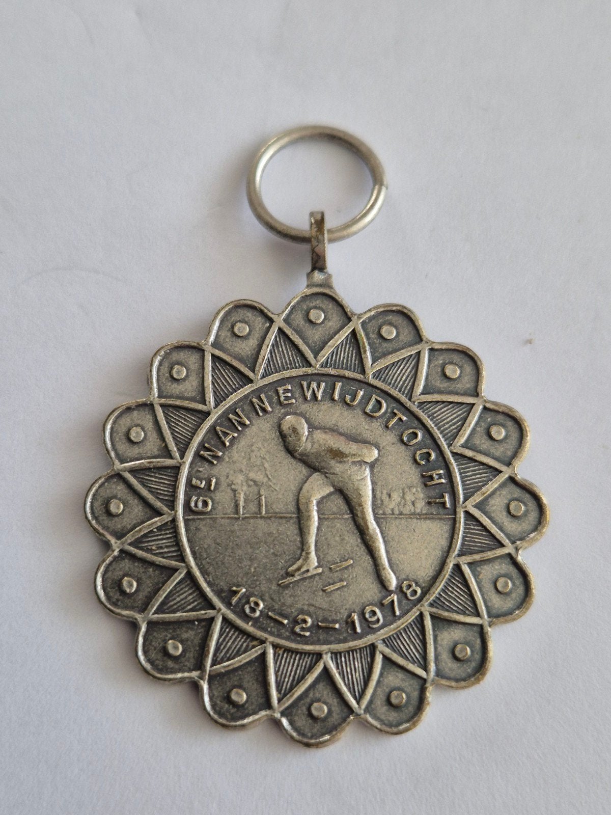 Medaille schaatsen 6e  Nannewijdtocht 1978, Ophalen of Verzenden, Overige materialen, Nederland