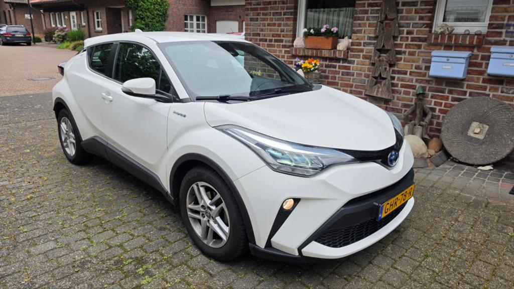 Toyota C-HR 1.8 Hybrid 122pk CVT 2021 Wit, Auto's, 725 kg, 4 cilinders, Wit, 98 pk