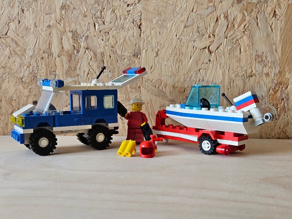 Lego 6698 Politie Jeep met boot en minifiguur, Gebruikt, Lego, Ophalen of Verzenden, Complete set