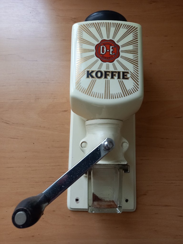 Koffiemolen DE, Ophalen
